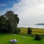 Im Erdgeschoss Des Herrenhauses By Interhome *